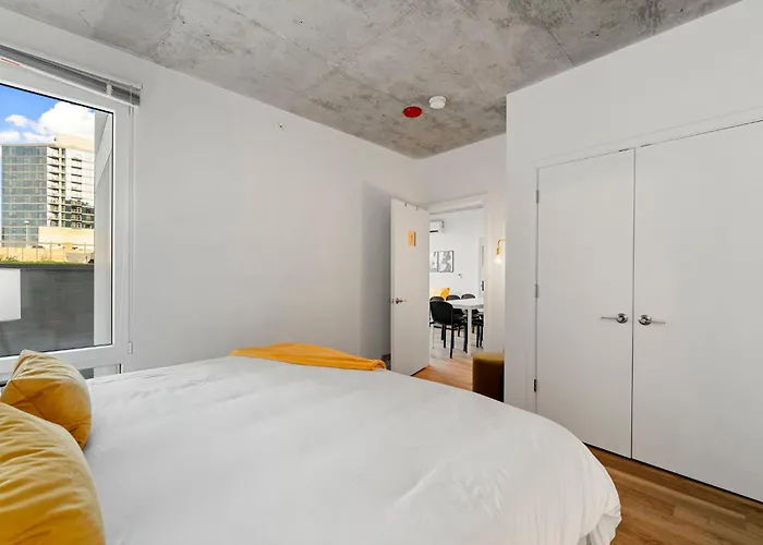 Modern 4br Retreat With Stunning Views *