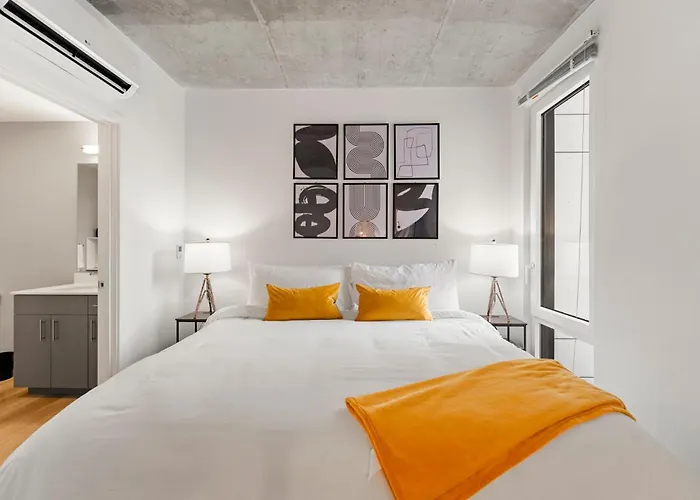 Hotel Modern 4br Retreat With Stunning Views