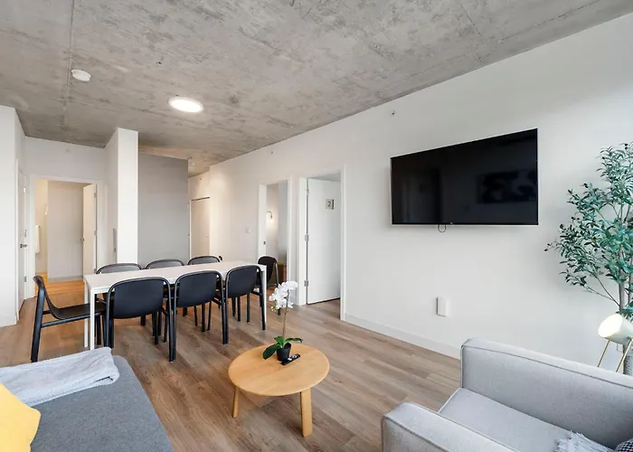 Modern 4br Retreat With Stunning Views * Chicago