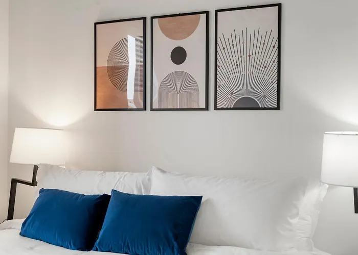 Modern 4br Retreat With Stunning Views Hotel Chicago