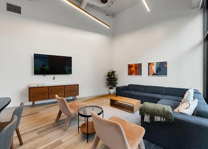 Modern 4br Retreat With Stunning Views *
